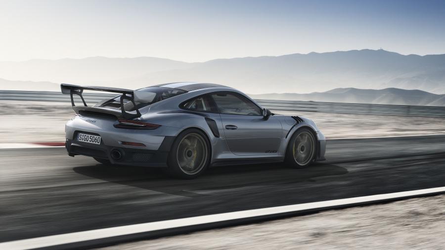  Porsche 911 GT2 RS (991) 2017 года  (WW) (фото 88 из 93)